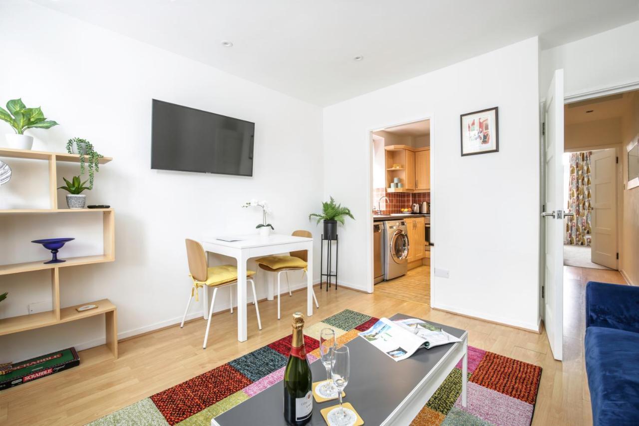 Perfect City Centre Location - Historic Albion Mews Честър Екстериор снимка