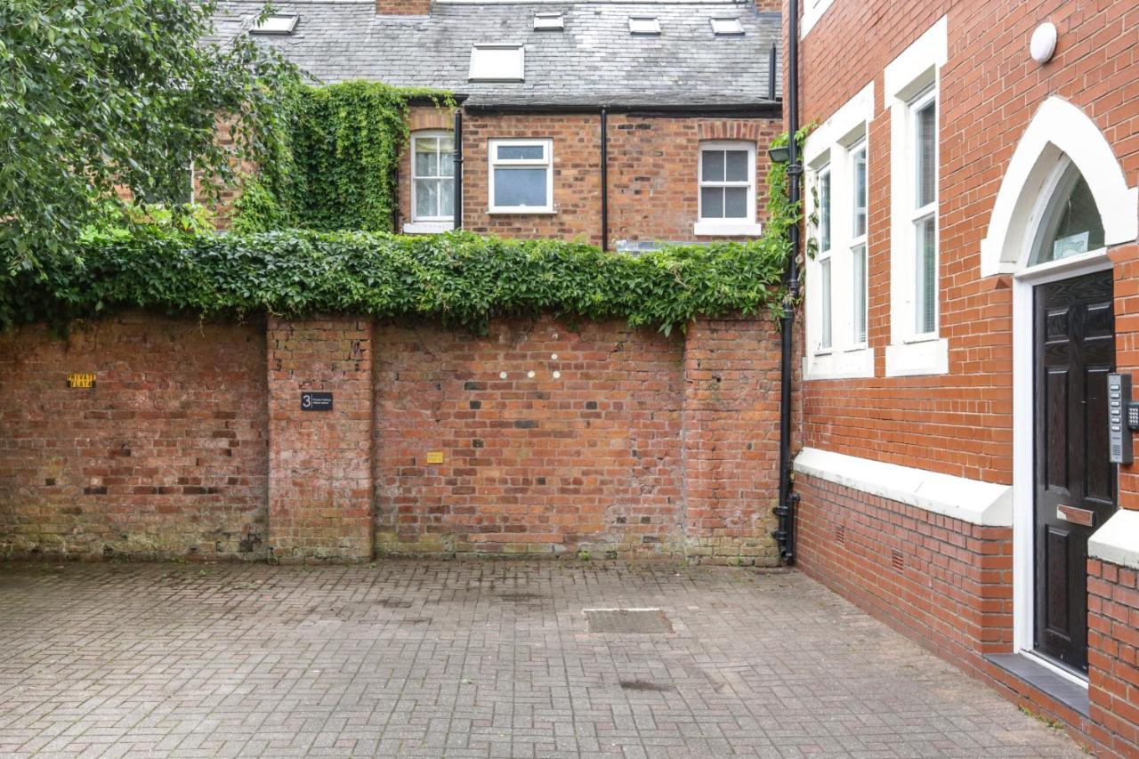 Perfect City Centre Location - Historic Albion Mews Честър Екстериор снимка
